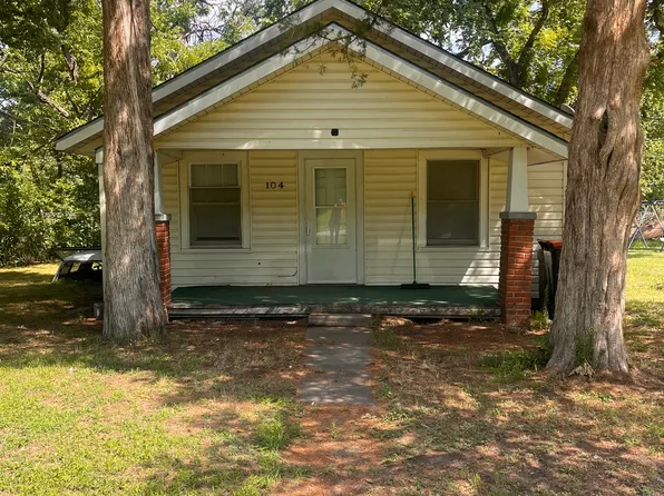 104 N Willow St, Chelsea, OK 74016