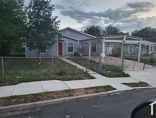 3 bed, 1408 sqft, $1,925 — Photo 1