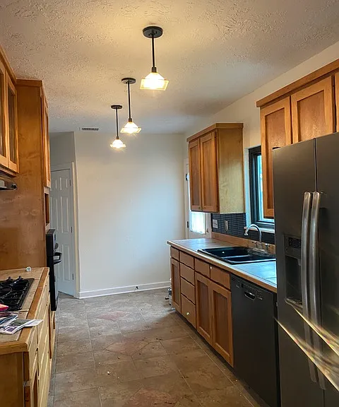 1614 W Rosewood Ave — Photo 4