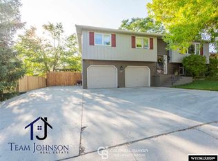 1007 Dundee, Casper, WY 82609