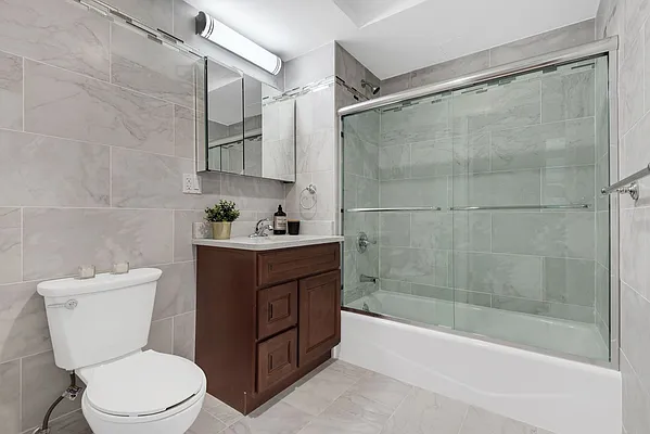 Rented by Compass | media 21