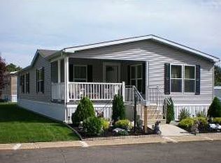 32 Azalea Ave, Southampton, NJ 08088