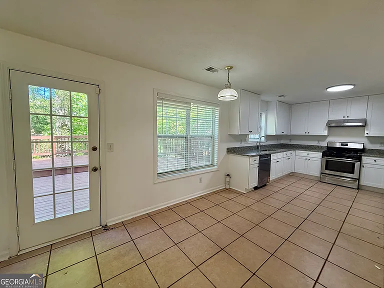 2700 Woodbine Hill Way — Photo 9