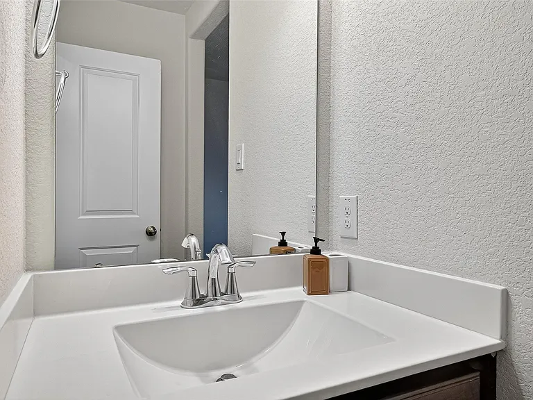 10519 Forfar Ln — Photo 31