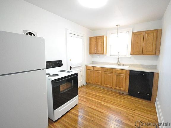 3rd image of 333 E Duncan St