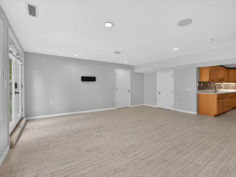 23 Cove Rd — Photo 35