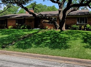 6462 Floyd Dr, Fort Worth, TX 76116