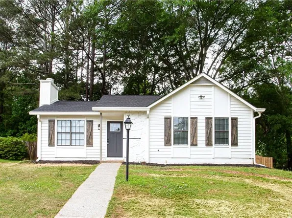 1096 Mainstreet Valley Dr, Stone Mountain, GA 30088
