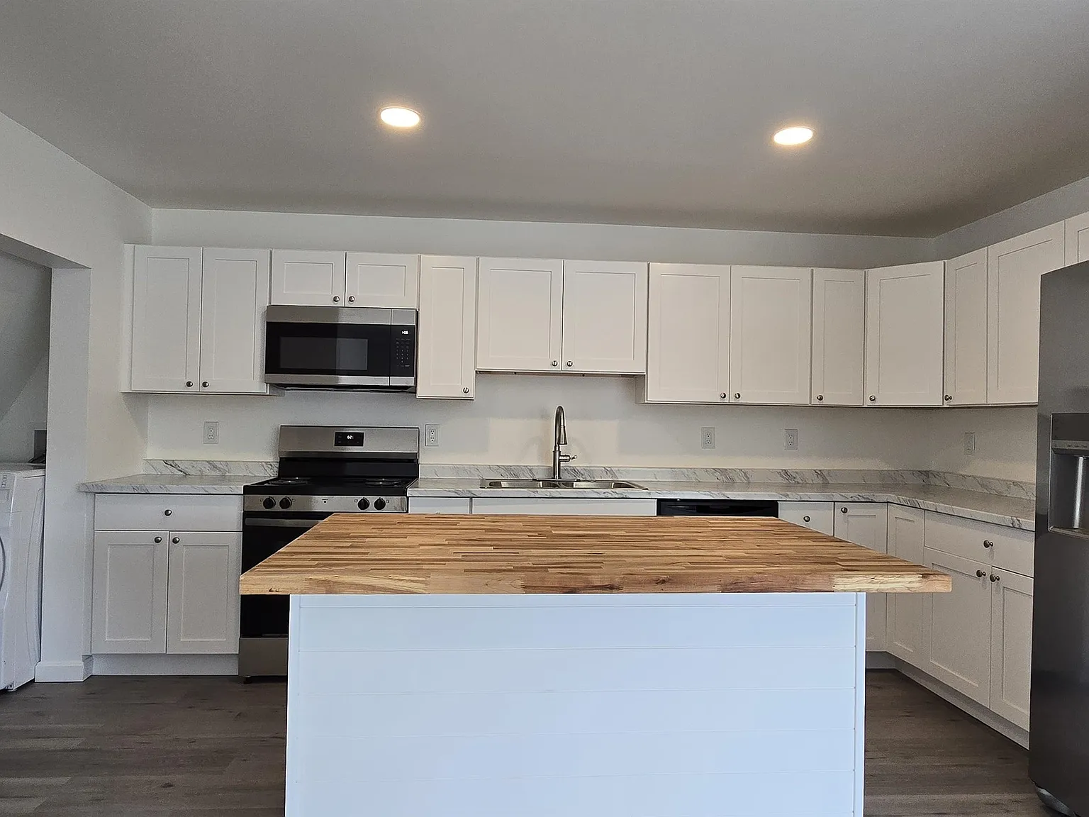 2 bed, 1.0 bath, 1200 sqft, $2,500 — Photo 4