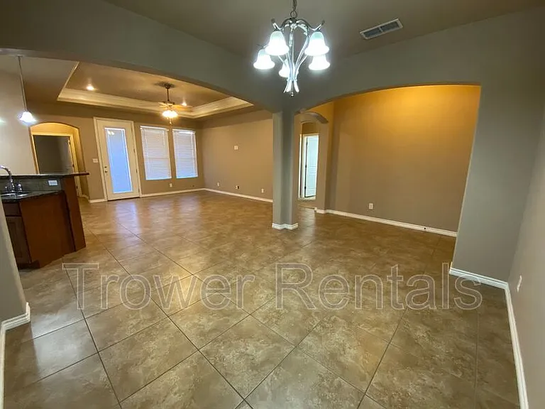 3406 Bastrop Ave — Photo 6