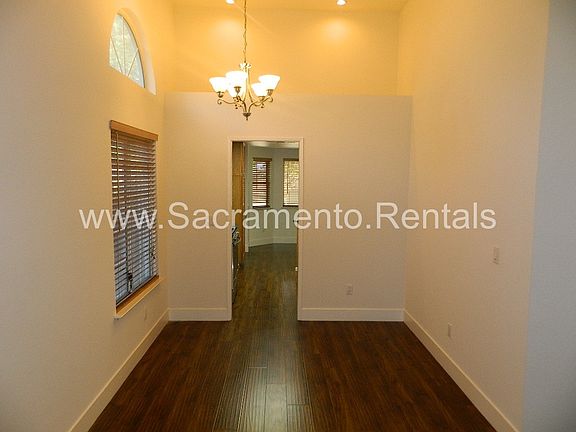 4th image of 8238 Westport Cir