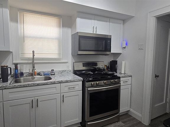 4th image of 10416 200th Street