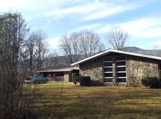 99 Cabin Flats Rd, Balsam, NC 28707