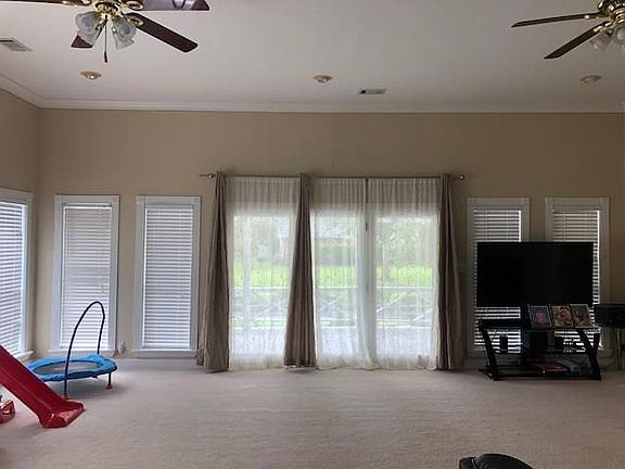 3rd image of 594 Wildwood Dr