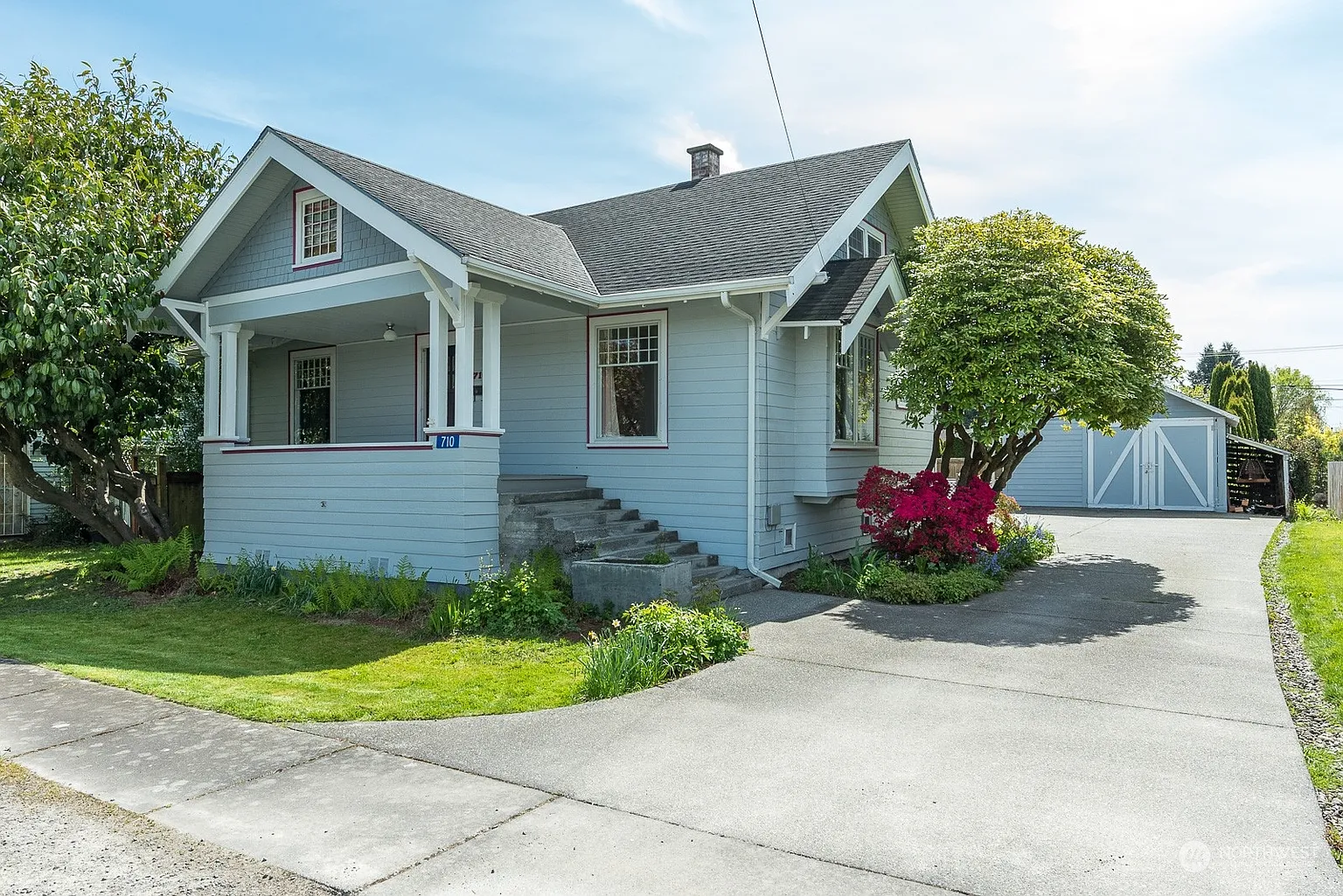 710 E Vernon Avenue photo 1