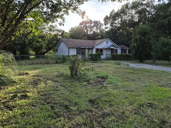 579 Highway 145, Brooksville, MS 39739