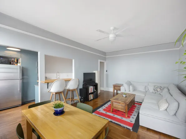 345 Montgomery Street image 2 of 9