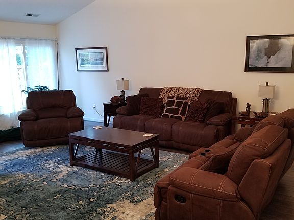 3rd image of 701 Orchard Harvest Dr