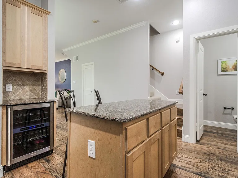 3118 Carmel St — Photo 19