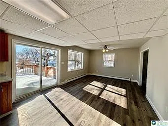 3 bed, 1.5 bath, 1600 sqft, $2,100 — Photo 3