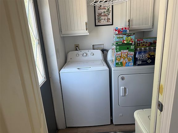 4th image of 1804 Greenview Dr