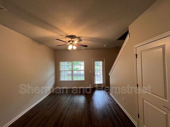 5th image of 642 Dobhill Ln Unit 642