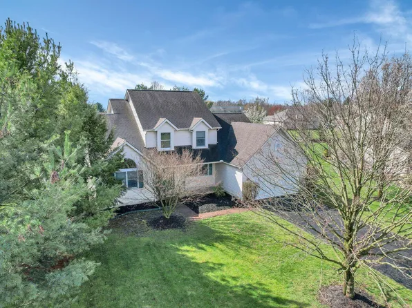 129 Kelly Marie Dr, Pataskala, OH 43062