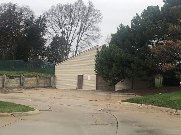 5th image of 13448 Denver Cir E