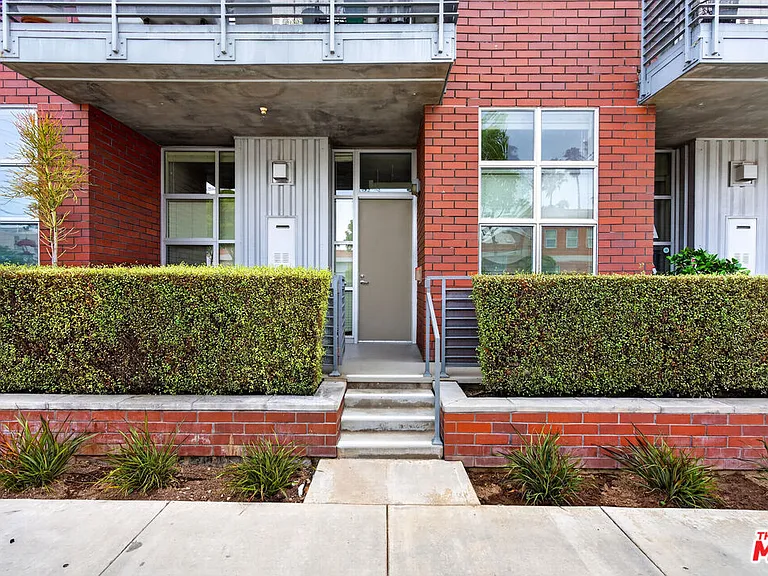 1912 Broadway #103 — Photo 2