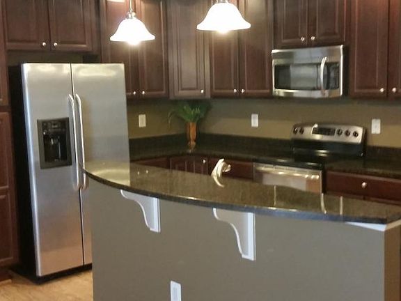 Kitchen with breakfast bar