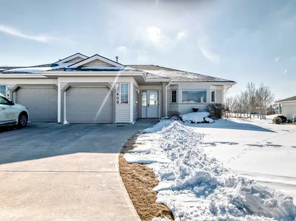 409 E Hope Bay, Rocky View County, AB T1X 1G5