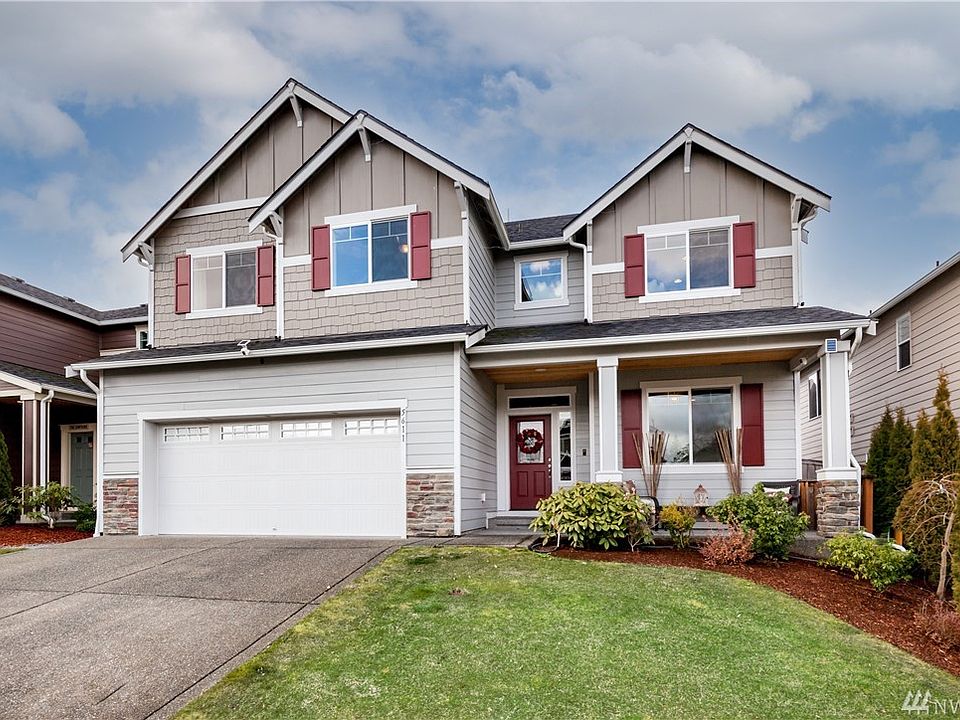 Beautiful Edgeview Home