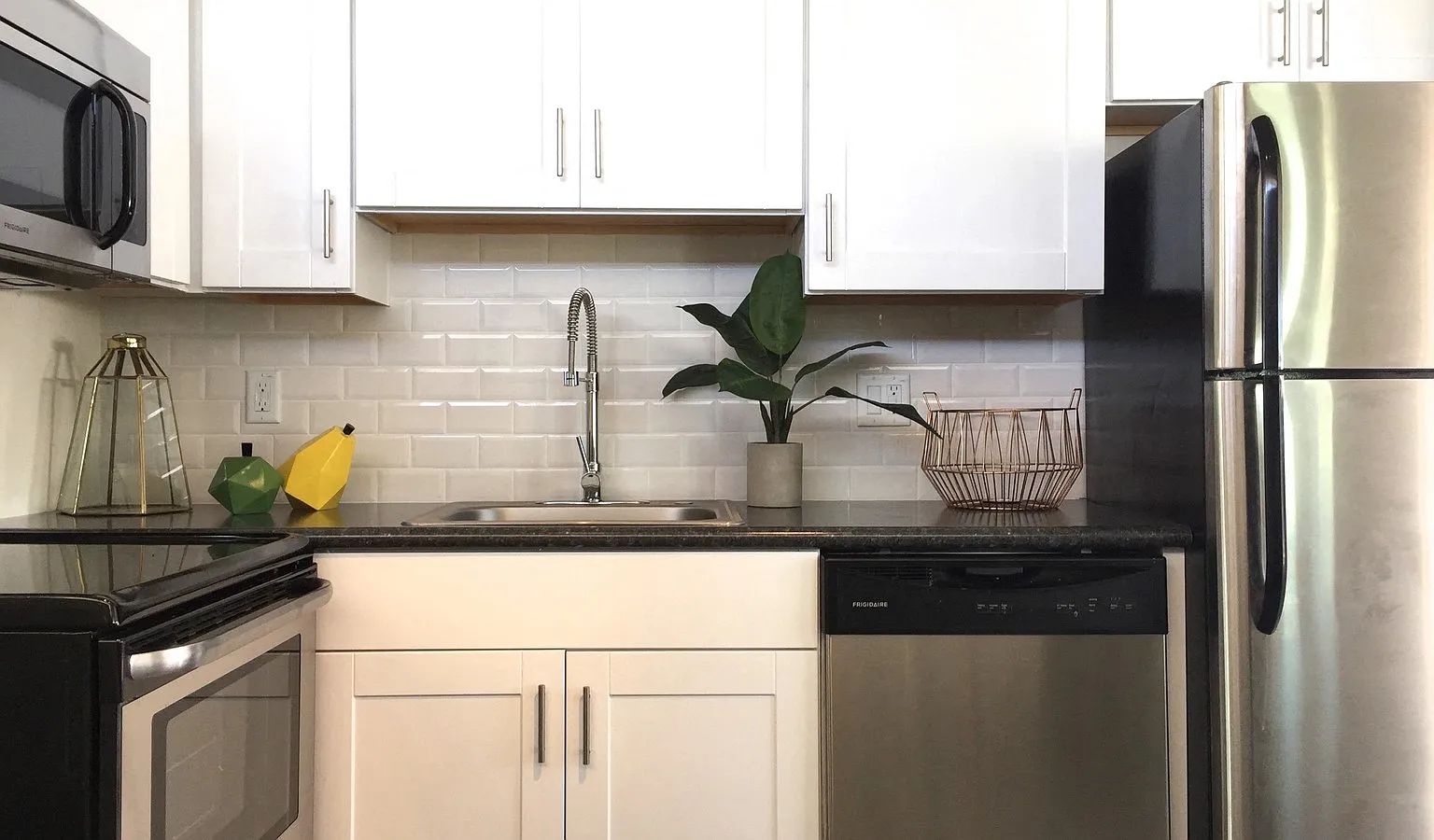 Modern Retro Living — Photo 2