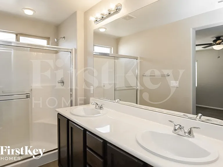 10611 Moss Lake St — Photo 9