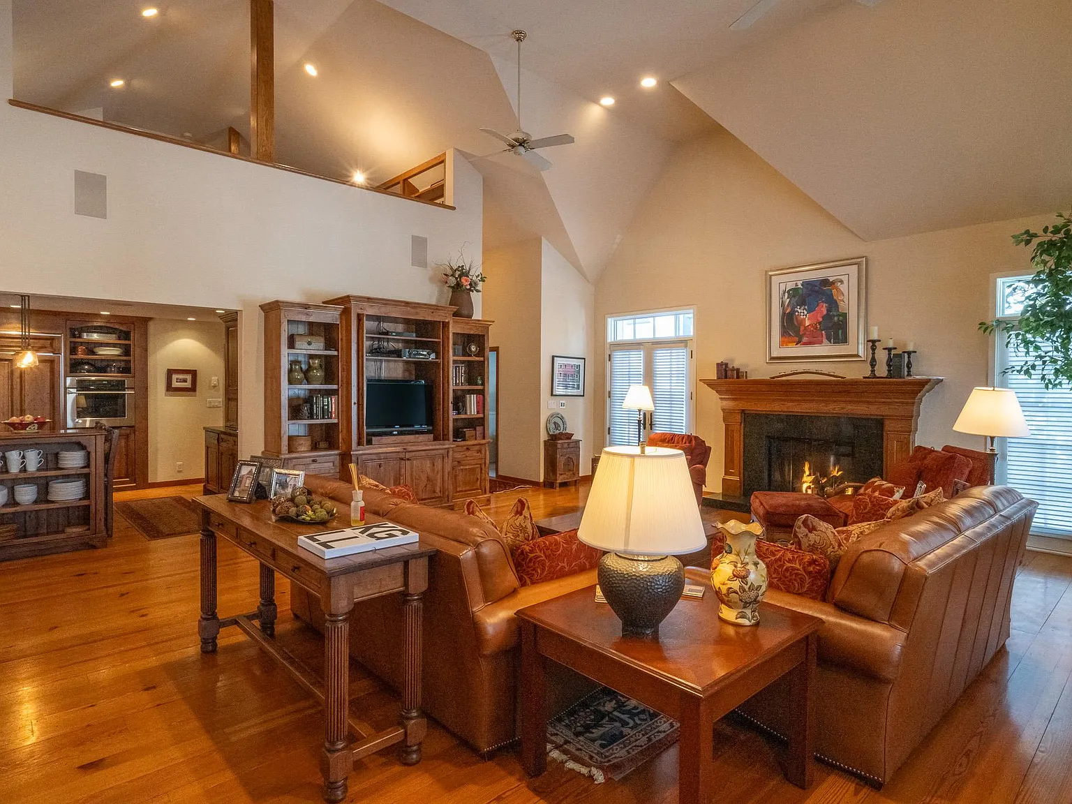 4 bed, 3321 sqft, $50,000 — Photo 2