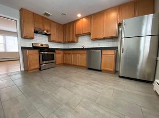 2040 W Foster Ave #2R, Chicago, IL 60625