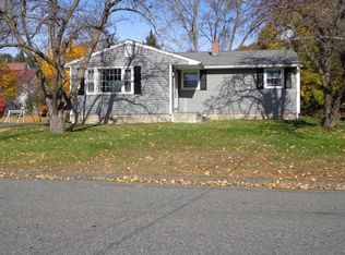15 Steven Dr, Holyoke, MA 01040