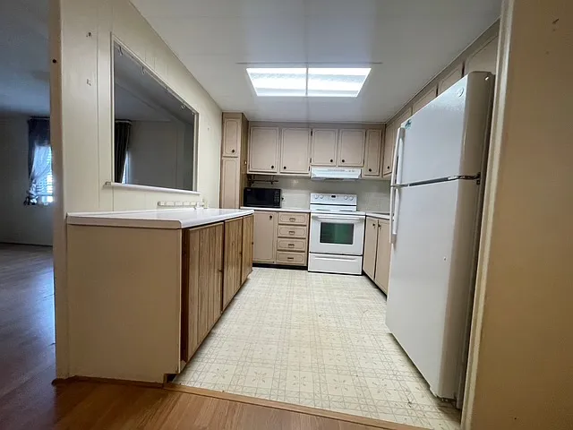 2 bed, 1344 sqft, $1,600 — Photo 3