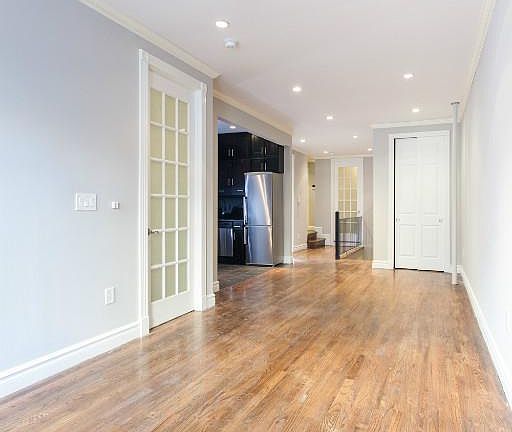 3rd image of 438 W 52nd St APT Gf