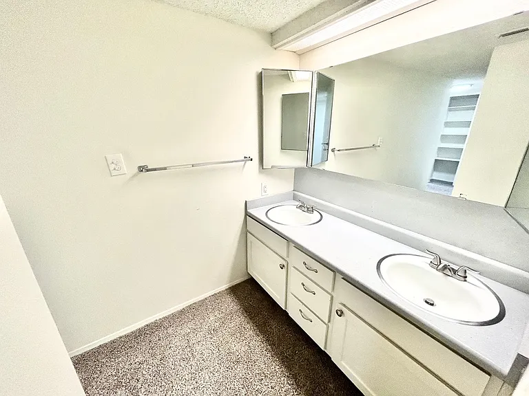 Foothill Terrace — Photo 138