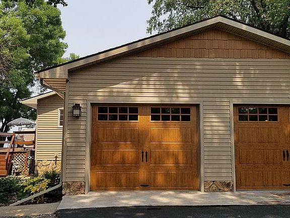 Heated Garage with shop