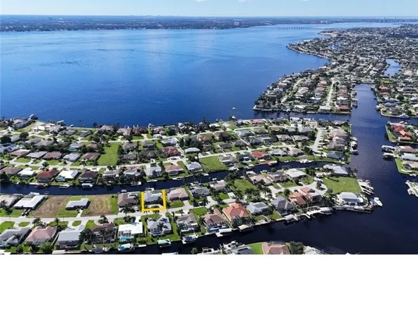 2244 SE 27th St, Cape Coral, FL 33904