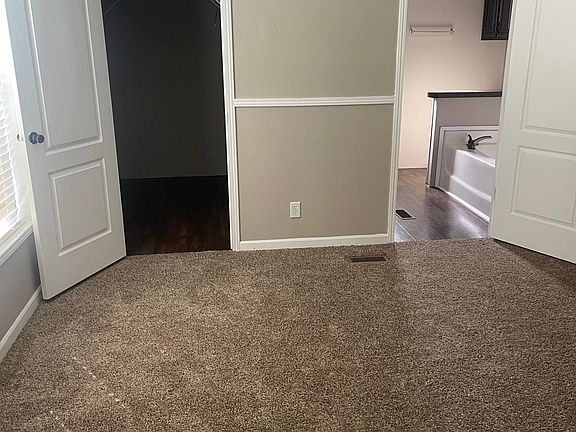 5th image of 2508 SW 61st Ter