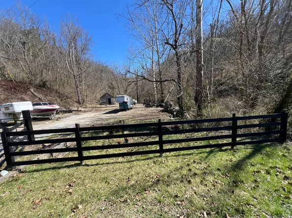 1450 Ford Rd, Winchester, KY 40391
