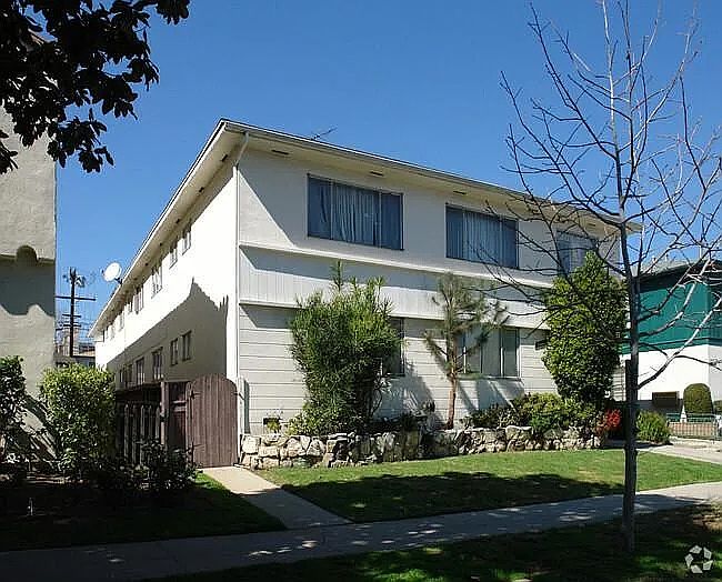 1st image of 1125 Cardiff Ave APT 3