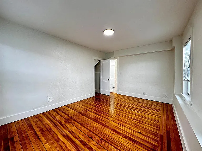 21 Main St #21 — Photo 8