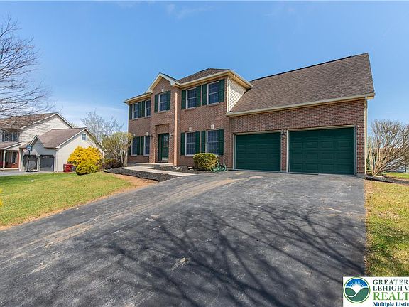 2nd image of 1465 Deer Path Rd
