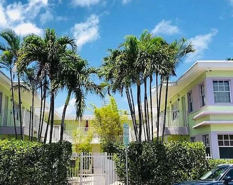 1st image of 915 8th St APT 109