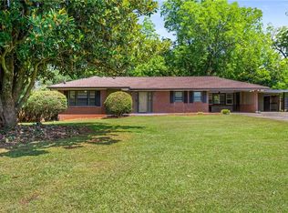 566 Hurt Rd SW, Smyrna, GA 30082