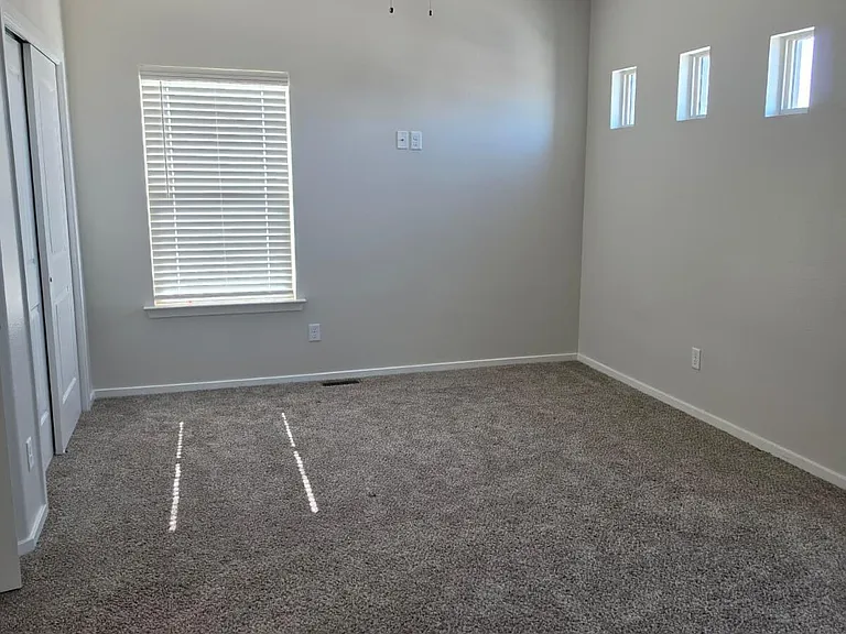 12603 Amesbury Ave — Photo 18